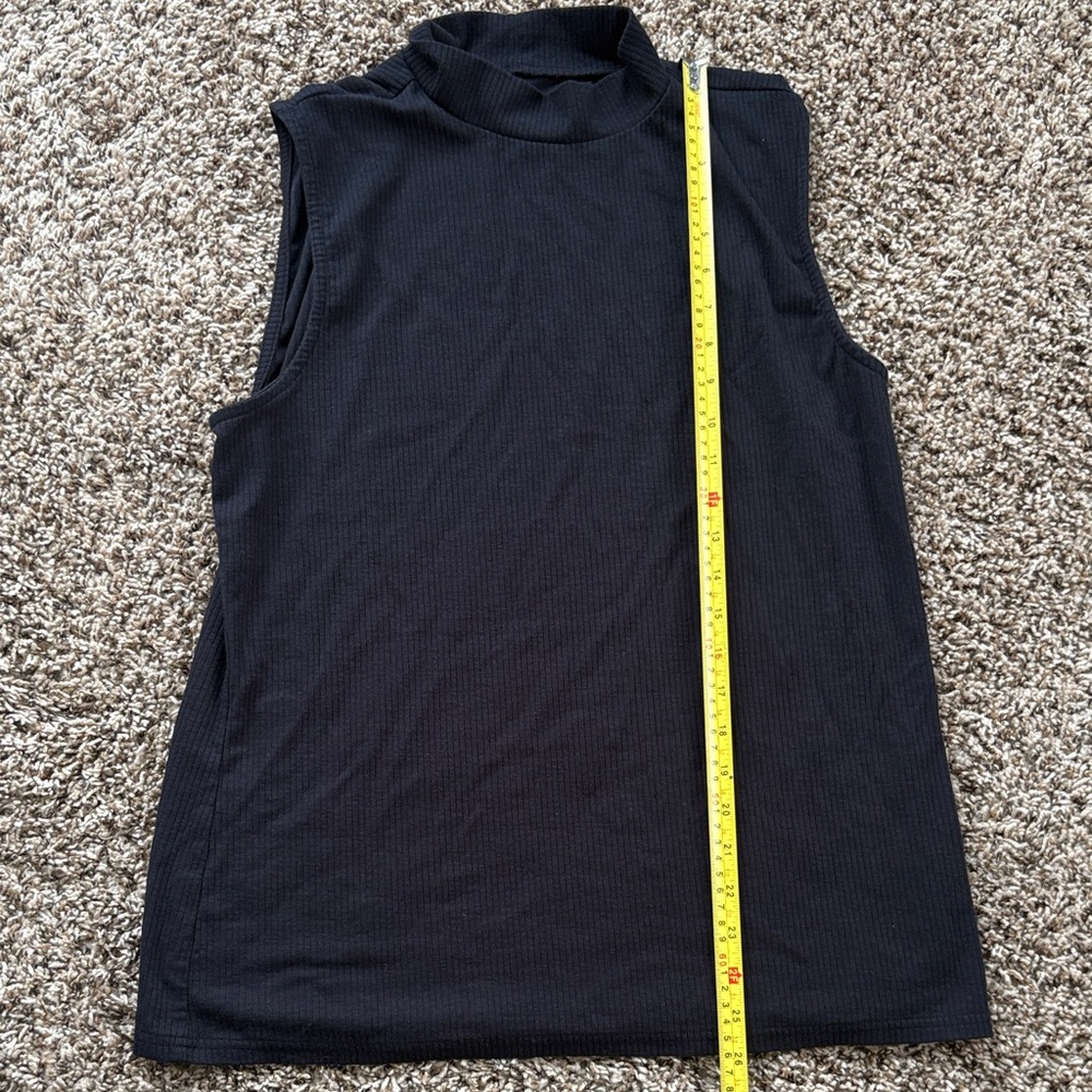 Sleeveless Black Mock-neck Ribbed Knit Top - Picture 6 of 7